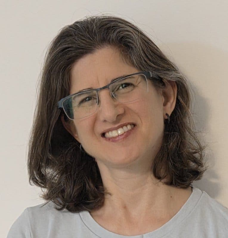 חן ירדנאי, קלינאות תקשורת, ברחובות